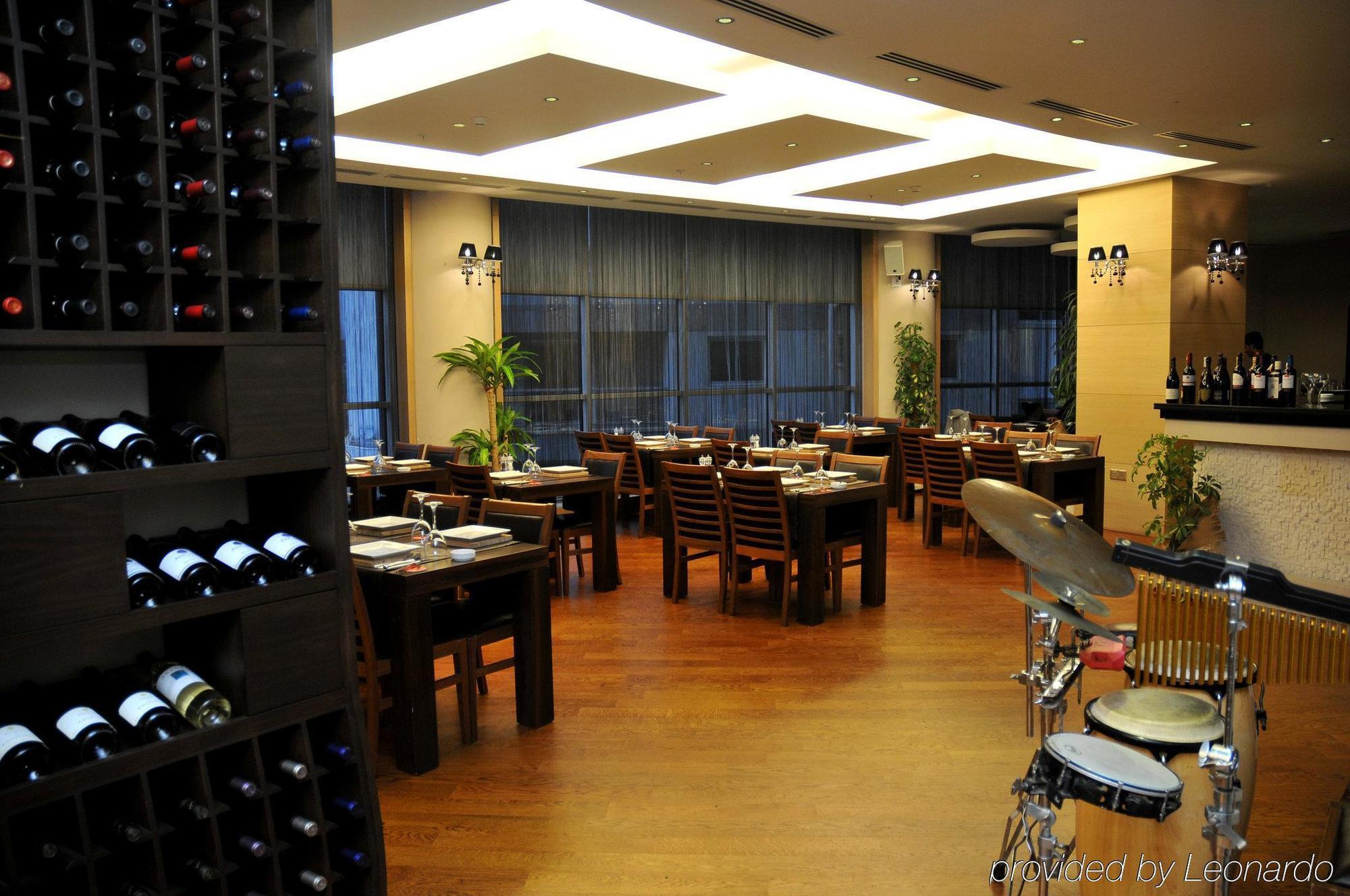 Grand Pasha Luxury Central Nicosia Hotel & Casino المطعم الصورة